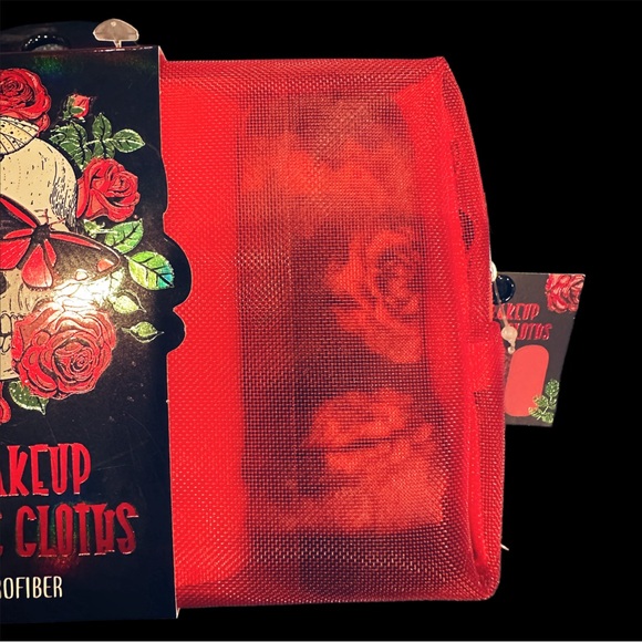 [ 2 FOR $25 ] 💀 MAKEUP REMOVING CLOTHS PACK OF 4 - Picture 4 of 6